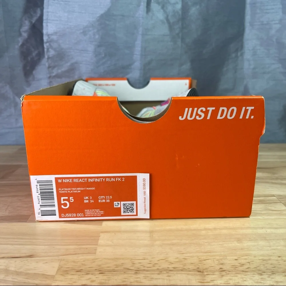 NEW Nike React Infinity Run Flyknit 2 White Neon Running Shoes Women's 5.5 - Picture 7 of 7